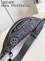 LV DISCOVERY BUMBAG M21427